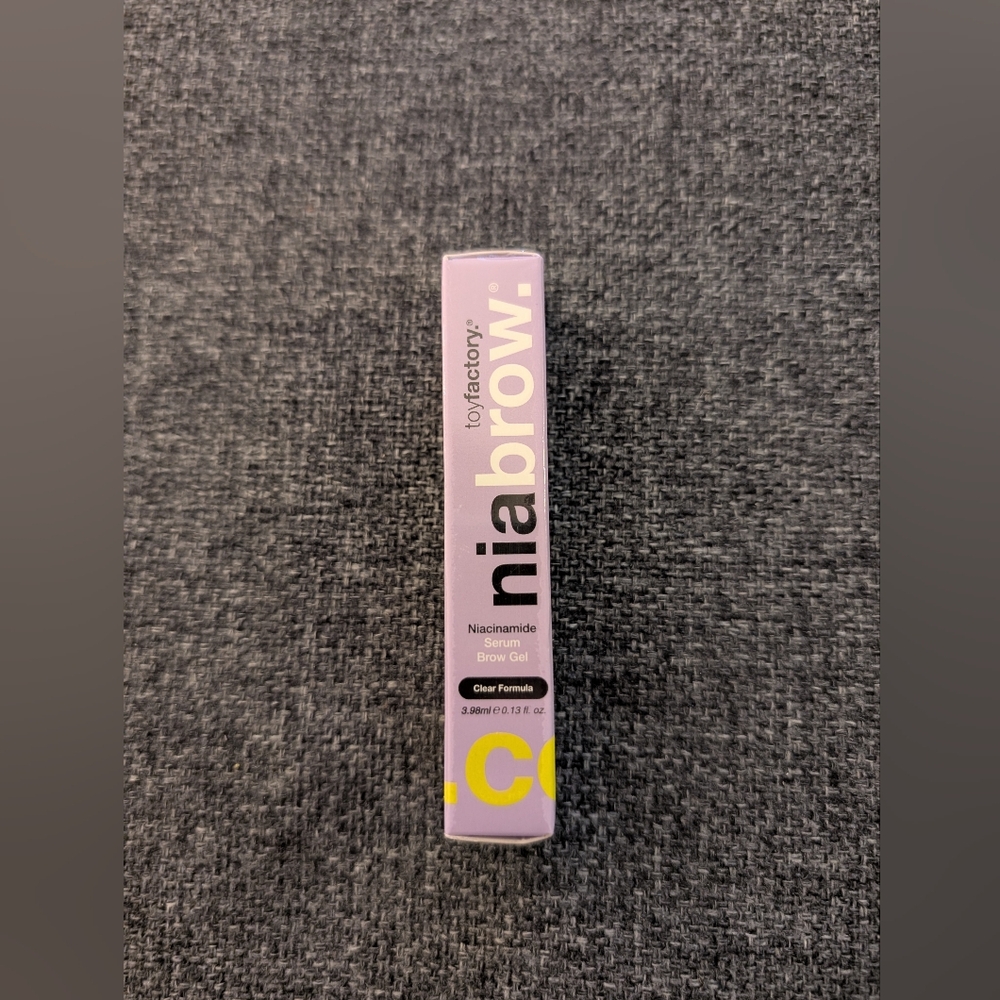 Toyfactory Niabrow Clear Brow Gel – Sealed, Niacinamide Serum (3.98ml)